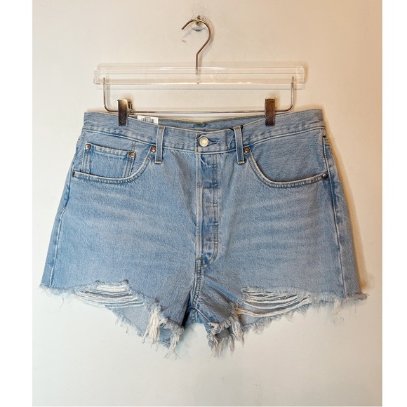 Levi’s - Women’s High Rise 501 Original Shorts - Picture 2 of 6